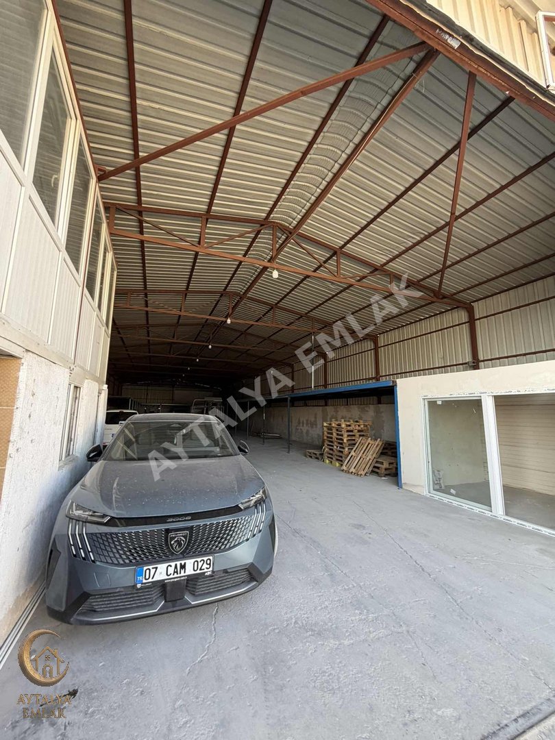 ALTINOVADA YÜKLEME ALANLI 500 m² KİRALIK DEPO | 380V