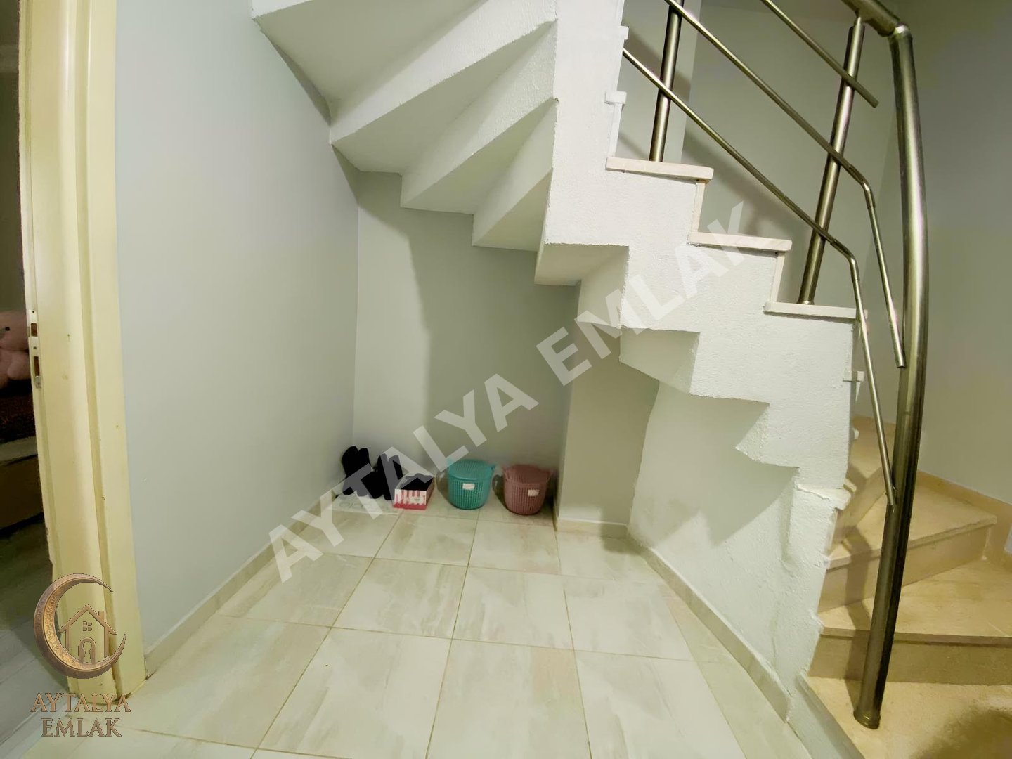 AYTALYA EMLAK'TAN ÇAYIROVA İNÖNÜ MAH 2+1 TERS DUBLEKS